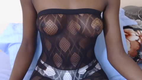 Snapshot of fantee_eeh chatting on July 20, 4:53 pm pretty slim online show from July 20, 4:53 pm