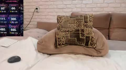 farah online show from April 13, 8:09 am