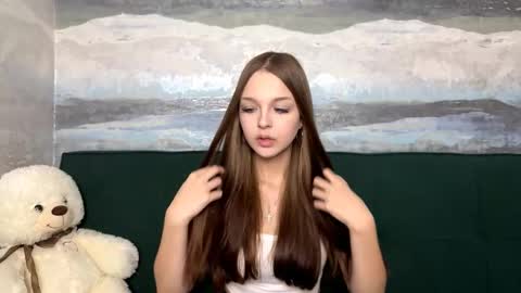 Snapshot of farahmantifel chatting on October 27, 2:21 pm Anna Scovich online show from October 27, 2:21 pm