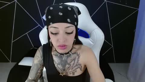 Snapshot of farichell chatting on October 23, 9:24 pm fari online show from October 23, 9:24 pm