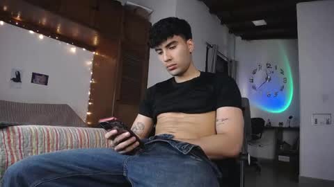 farid_24 online show from April 23, 4:35 am