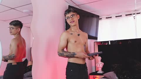 farid_jake_ online show from January 18, 7:58 pm