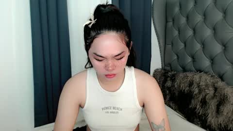 farrahmoanx online show from December 6, 10:08 pm