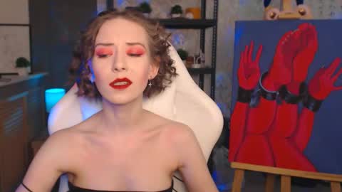 Fascinating   Eyes online show from February 11, 9:42 pm