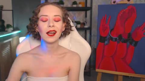 Fascinating   Eyes online show from February 14, 8:33 am