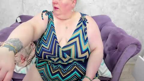 Snapshot of fashiona chatting on January 7, 3:14 am fashiona online show from January 7, 3:14 am
