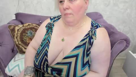 Snapshot of fashiona chatting on March 2, 7:54 am fashiona online show from March 2, 7:54 am