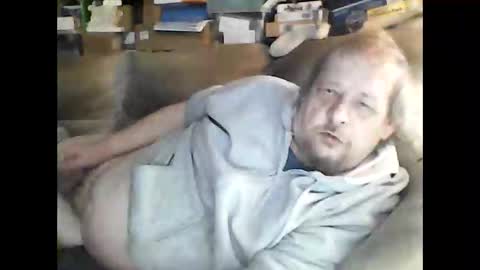 Snapshot of fasteddysex chatting on September 24, 7:33 am HoneyCumJuice4U online show from September 24, 7:33 am