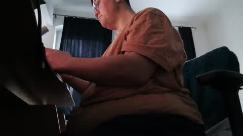 Snapshot of fat_bubble chatting on February 3, 3:50 pm Fat Bernd online show from February 3, 3:50 pm