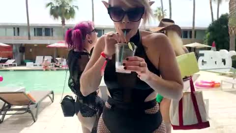  Lily  Waifu  online show from April 22, 7:37 pm