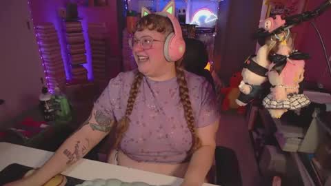 Snapshot of fatveronica chatting on June 25, 7:07 pm FatVeronica online show from June 25, 7:07 pm