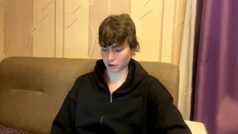 Snapshot of faustfrost chatting on November 3, 1:45 pm Faust online show from November 3, 1:45 pm