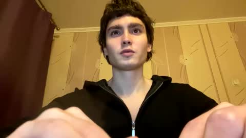 Snapshot of faustfrost chatting on December 13, 11:43 pm Faust online show from December 13, 11:43 pm