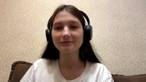 Aurora 18yo online show from October 19, 9:21 am