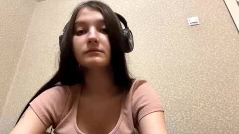 Aurora 18yo online show from November 9, 8:23 am
