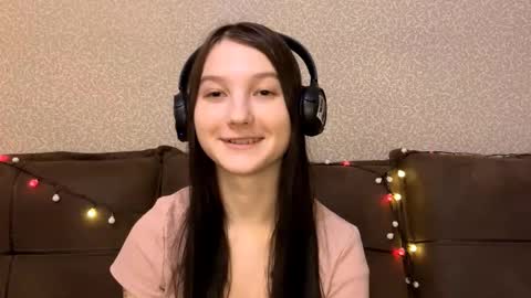 Aurora 18yo online show from December 15, 8:29 am