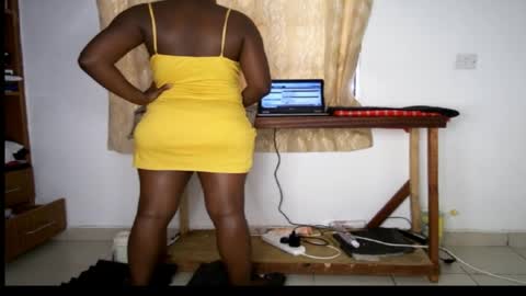 favgal online show from March 17, 6:39 am