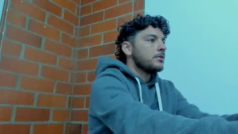 Snapshot of favid95 chatting on December 4, 1:25 am favid95 online show from December 4, 1:25 am