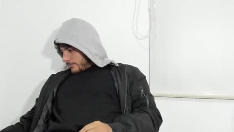 Snapshot of favid95 chatting on March 6, 6:52 am favid95 online show from March 6, 6:52 am