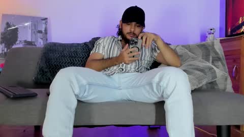 Snapshot of favid95 chatting on October 12, 5:45 pm favid95 online show from October 12, 5:45 pm