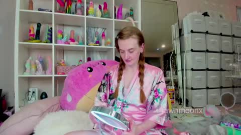 fawnmoonx online show from December 20, 4:20 am
