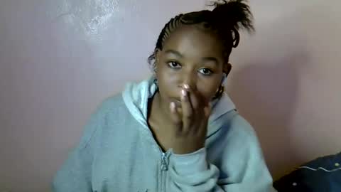 love online show from February 8, 9:18 pm