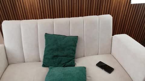 Feelena online show from February 9, 5:17 pm