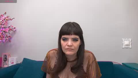 Snapshot of feelsgoodwoman chatting on July 7, 3:53 am Laura online show from July 7, 3:53 am