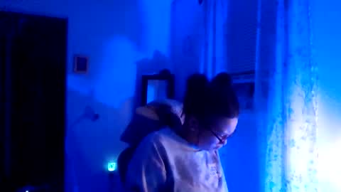 Soley online show from December 17, 12:16 am