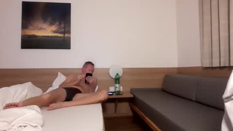 Snapshot of feetofflames26 chatting on November 10, 7:24 pm Max online show from November 10, 7:24 pm