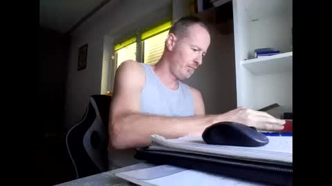 Snapshot of feetofflames26 chatting on December 1, 12:43 pm Max online show from December 1, 12:43 pm