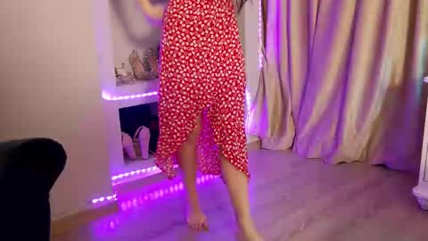 FeetVibe online show from November 20, 9:53 am