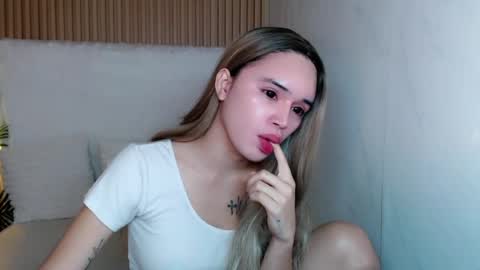 Snapshot of feisty_woman chatting on June 26, 6:07 am Prianka online show from June 26, 6:07 am