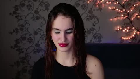 Snapshot of felicia_lav chatting on February 7, 6:22 pm Frida online show from February 7, 6:22 pm