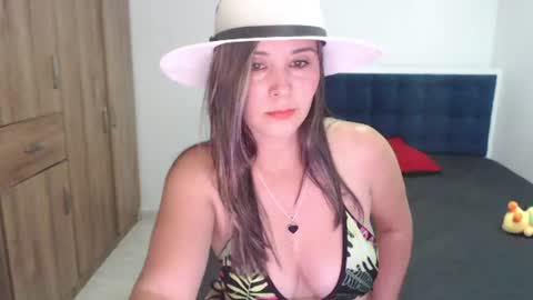 Snapshot of feliciagold chatting on June 22, 12:02 am FeliciaGold online show from June 22, 12:02 am