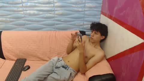 Felipe Browns online show from December 9, 1:24 pm