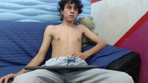 Felipe Browns online show from January 9, 12:41 pm