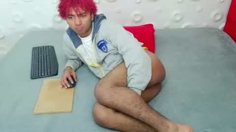 Snapshot of felipecams chatting on November 30, 2:37 am andres felipe benitez online show from November 30, 2:37 am