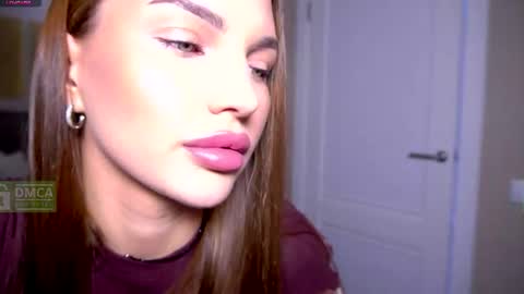 Hello im Nova online show from June 22, 1:07 am