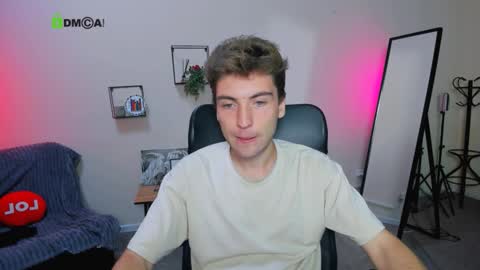 felix_dream_ online show from September 22, 7:16 pm