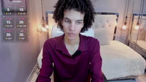 Snapshot of felix_haze chatting on June 25, 5:28 pm FELIPE online show from June 25, 5:28 pm