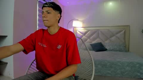 Snapshot of felix_lauren chatting on October 29, 7:15 pm Felix online show from October 29, 7:15 pm