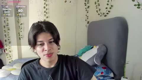Snapshot of felix_leex chatting on December 26, 7:49 pm Felix leex online show from December 26, 7:49 pm