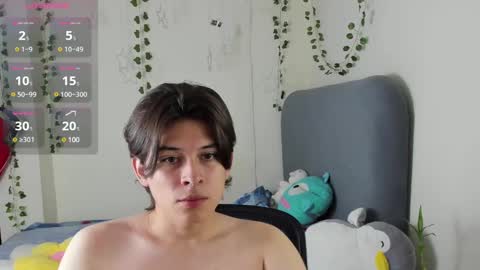 Snapshot of felix_leex chatting on February 13, 10:54 pm Felix leex online show from February 13, 10:54 pm