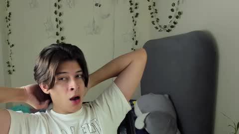 Snapshot of felix_leex chatting on February 19, 11:25 pm Felix leex online show from February 19, 11:25 pm
