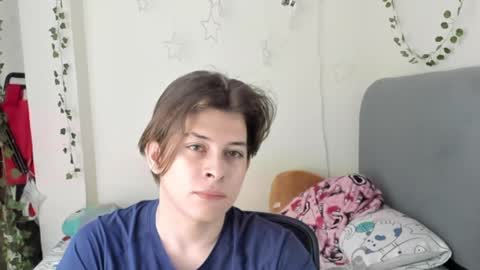 Snapshot of felix_leex chatting on September 21, 7:04 pm Felix leex online show from September 21, 7:04 pm