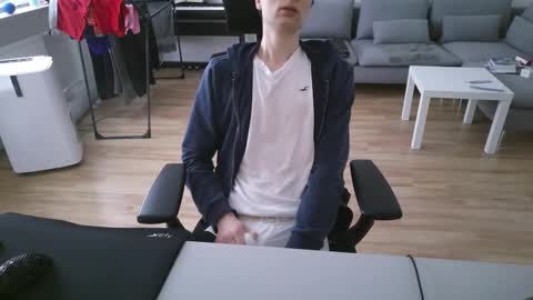 felixsagg online show from December 10, 12:27 pm
