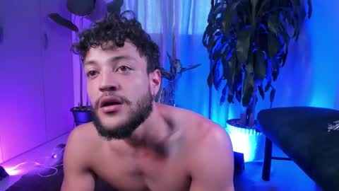 FelixSantos online show from October 24, 9:00 pm