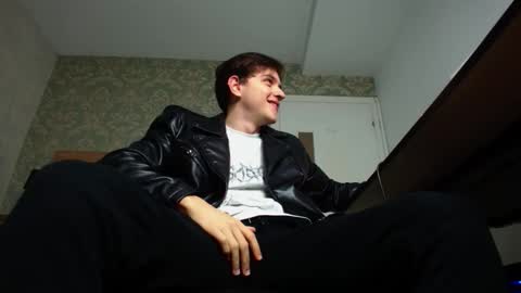 Snapshot of felixstark chatting on October 12, 4:44 am FelixStark online show from October 12, 4:44 am