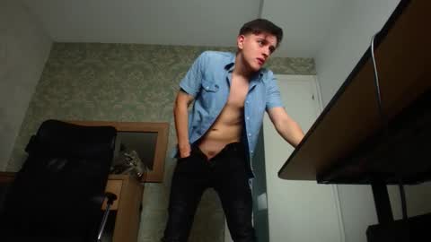 Snapshot of felixstark chatting on October 17, 4:26 am FelixStark online show from October 17, 4:26 am